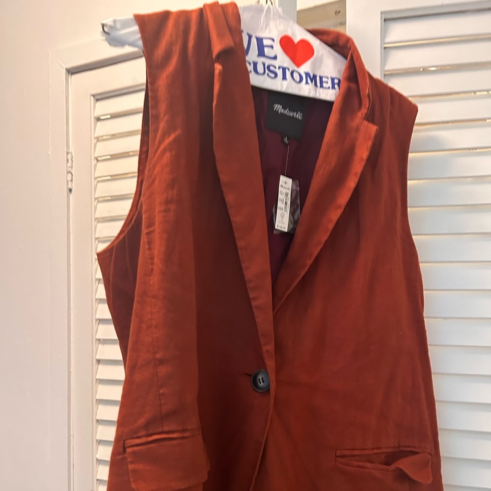 Madewell linen vest in burgundy - tags still on!